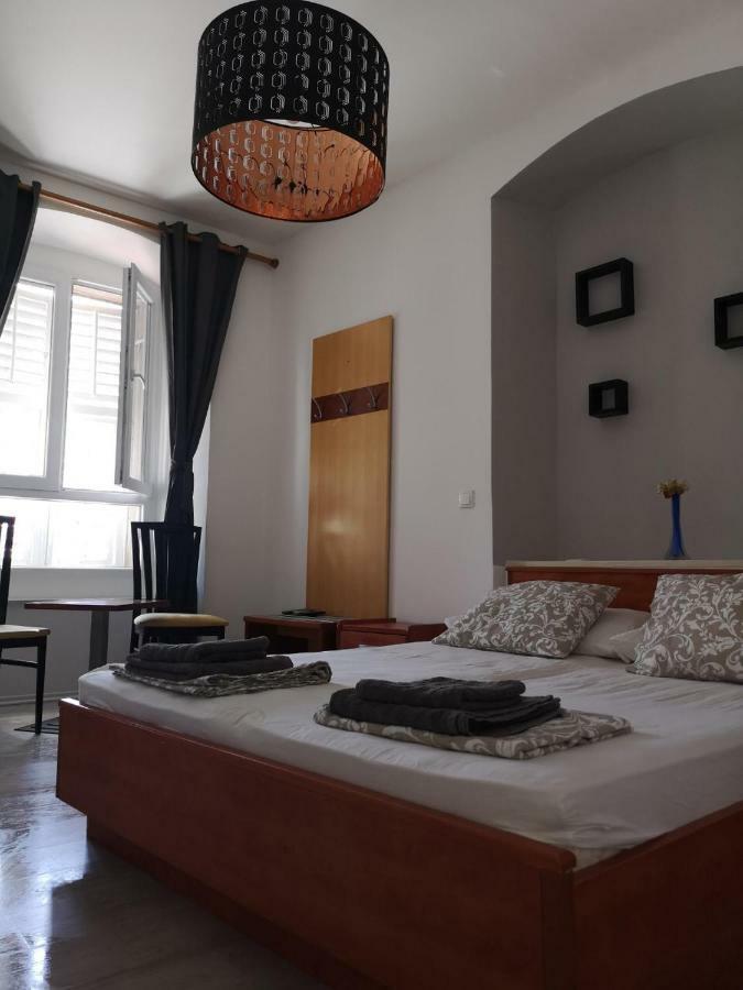 Main Bus Station Rooms Dubrovnik Eksteriør billede